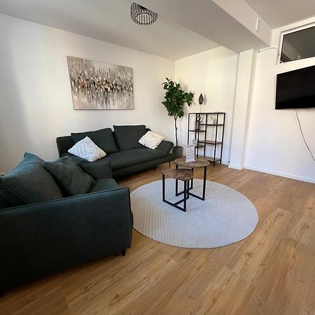 Traumhafte Business & Relax Wohnung Direkt Im Stadtkern Oettingens By Elation Homes Oettingen in Bayern Esterno foto