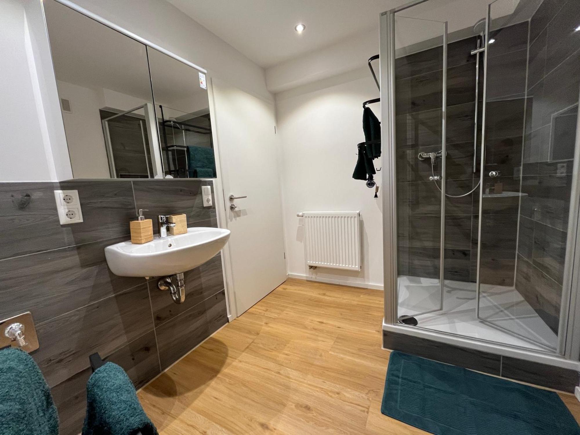Traumhafte Business & Relax Wohnung Direkt Im Stadtkern Oettingens By Elation Homes Oettingen in Bayern Esterno foto