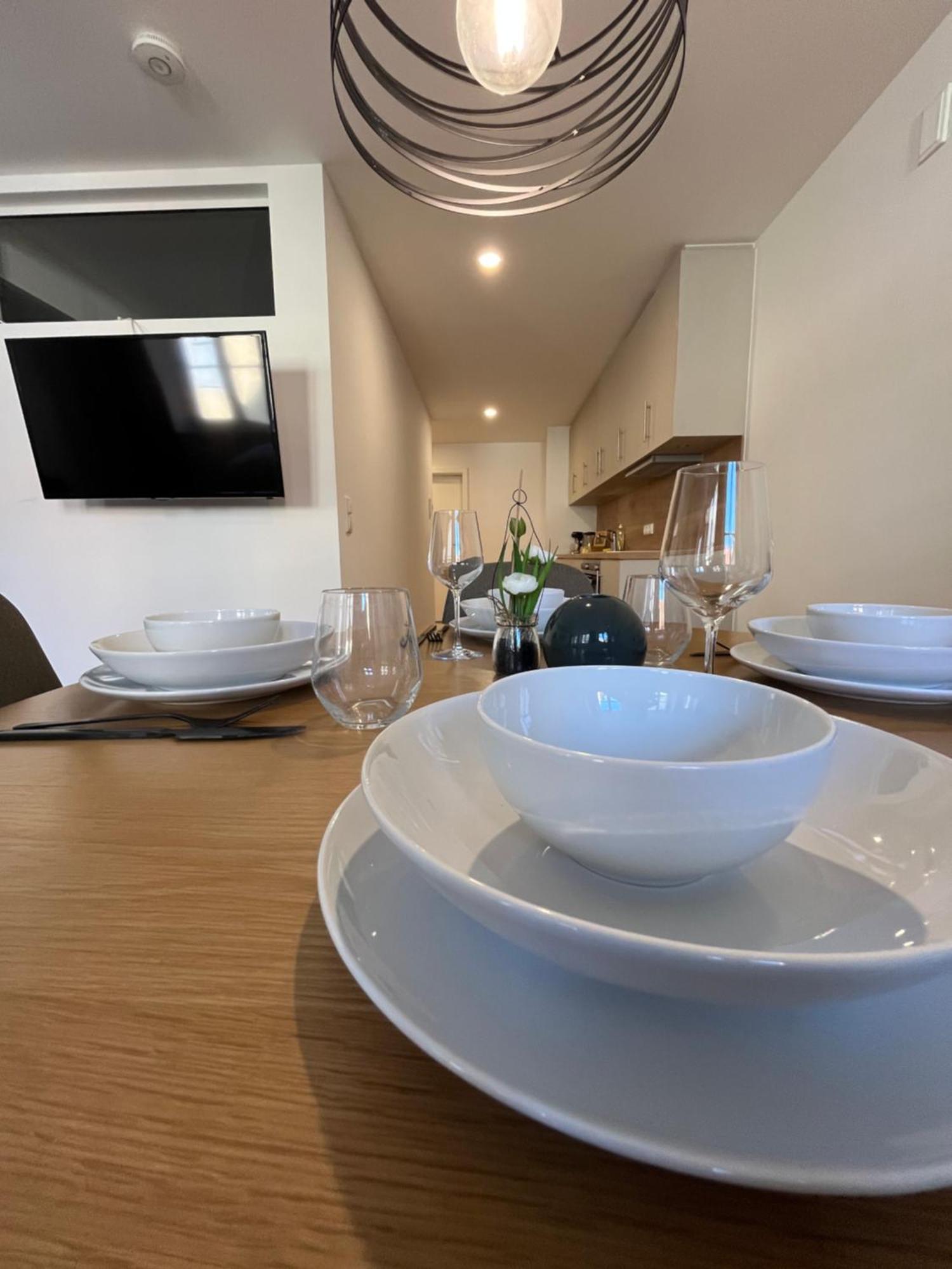 Traumhafte Business & Relax Wohnung Direkt Im Stadtkern Oettingens By Elation Homes Oettingen in Bayern Esterno foto